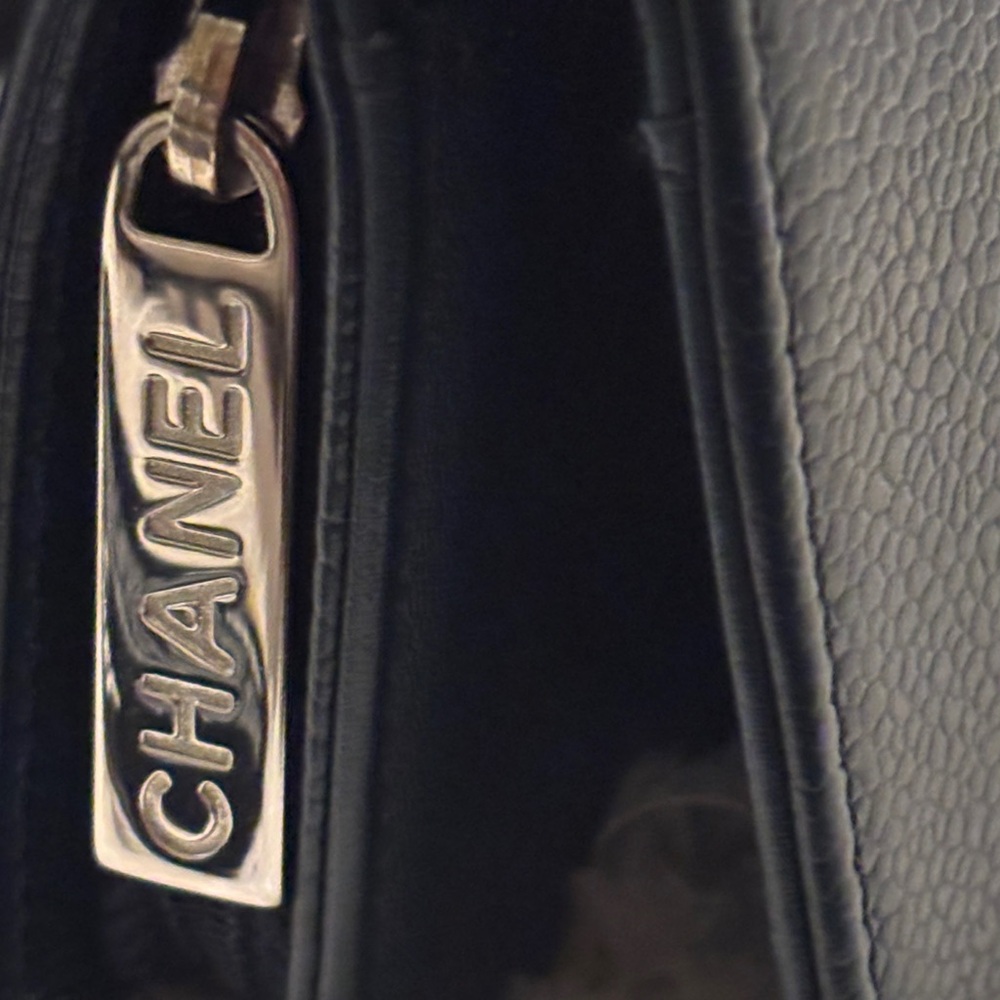 CHANEL Dark Blue CC Caviar Leather Wallet - Picture 16 of 16